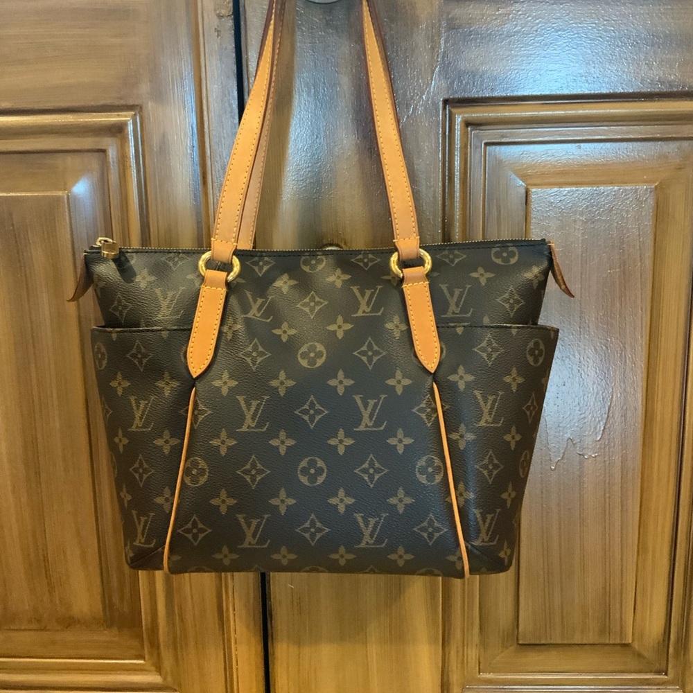 Louis Vuitton Totally PM Monogram